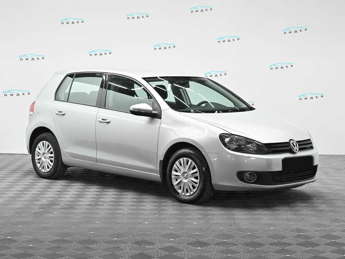 Б/У Фольксваген Гольф 2010 года. Фото: #1