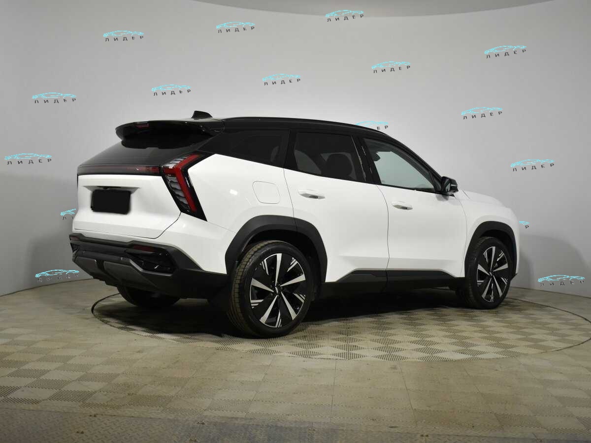 Б/У Джили Атлас 2024 года. Фото: #4