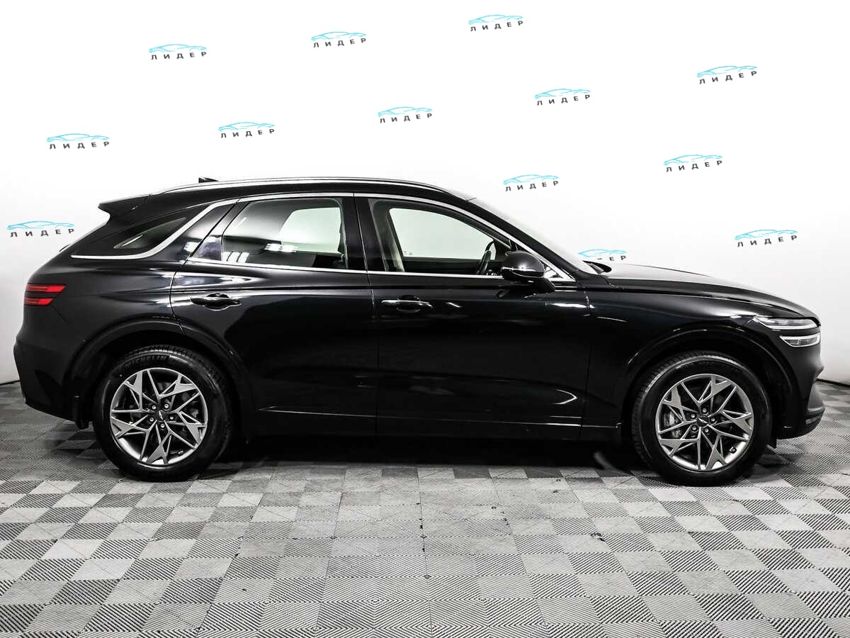 Б/У Генезис ГВ70 2021 года. Фото: #3