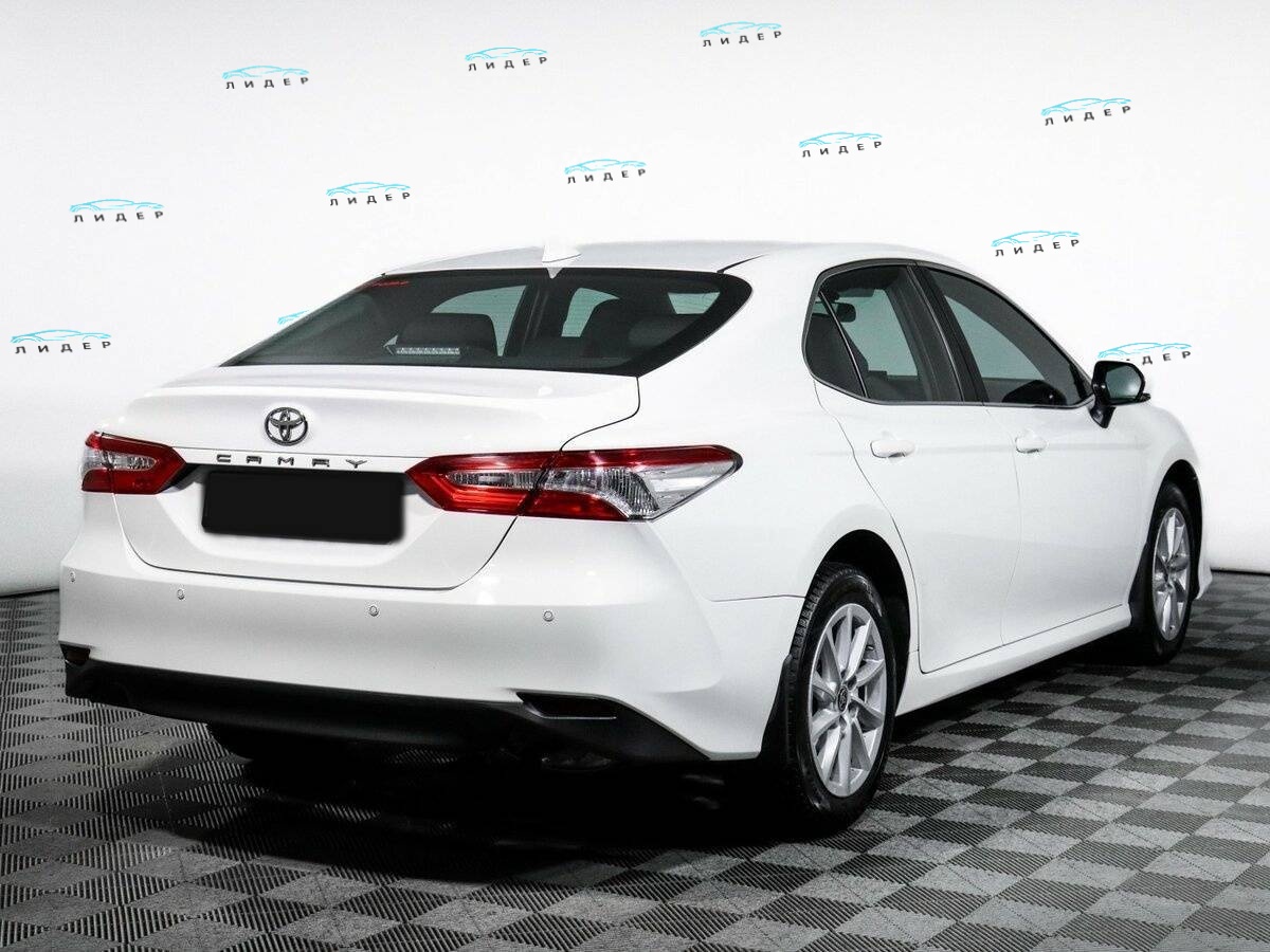 Б/У Тойота Камри 2021 года. Фото: #4