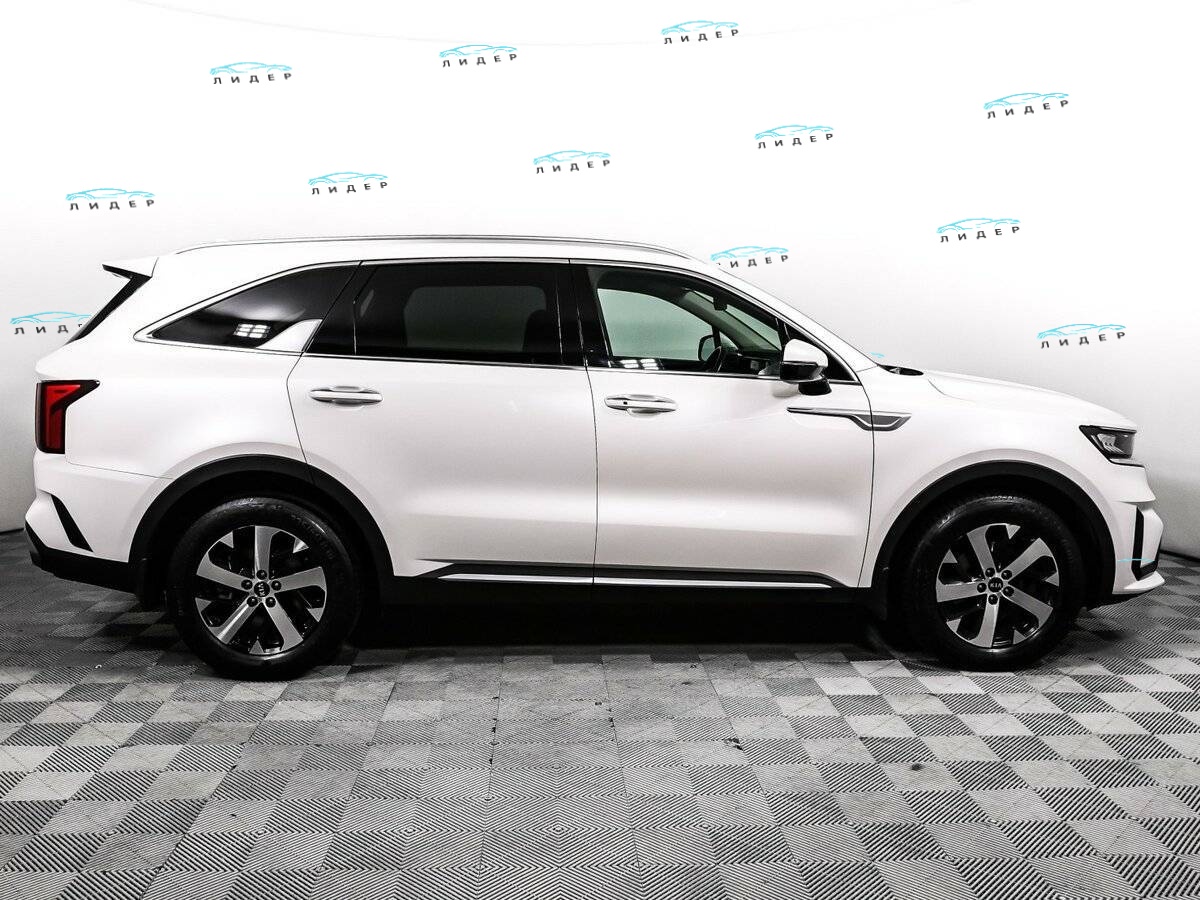 Б/У Киа Соренто 2020 года. Фото: #3