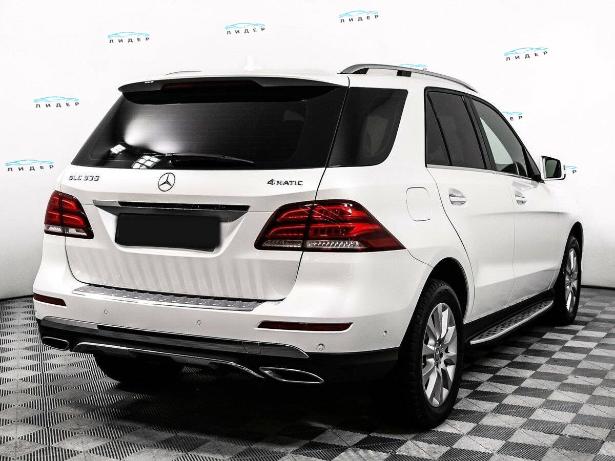 Б/У Мерседес-Бенц ГЛЕ 2015 года. Фото: #4