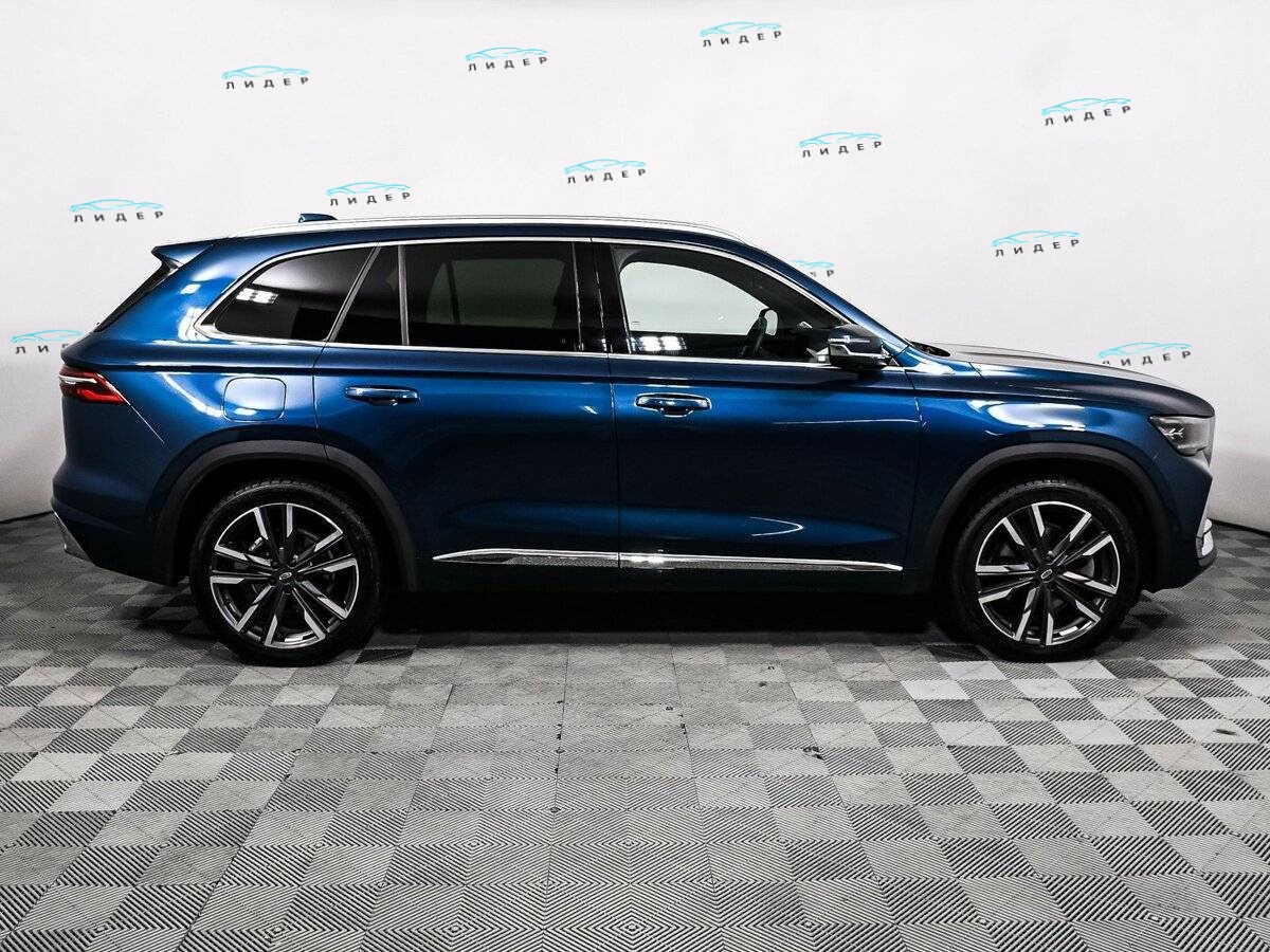 Б/У Джили Монжаро 2023 года. Фото: #3