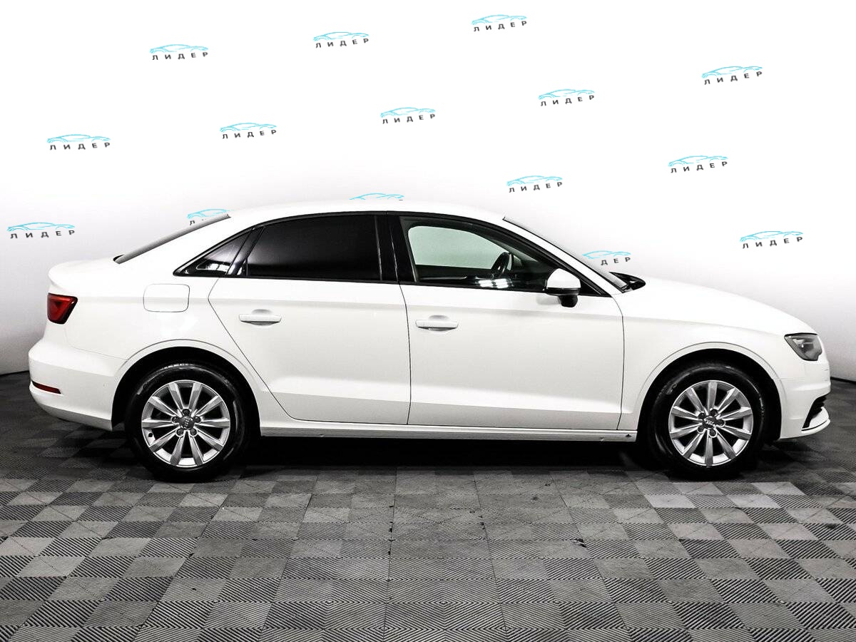 Б/У Ауди А3 2014 года. Фото: #3