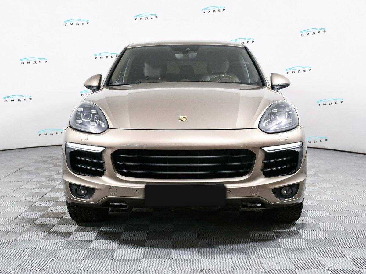 Б/У Порш Кайен 2015 года. Фото: #1