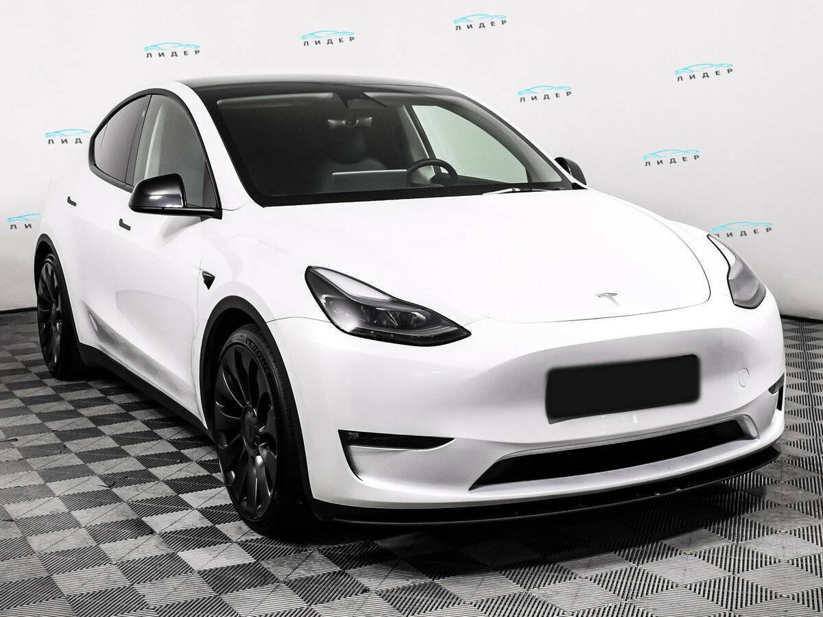 Б/У Тесла Модел У 2023 года. Фото: #2