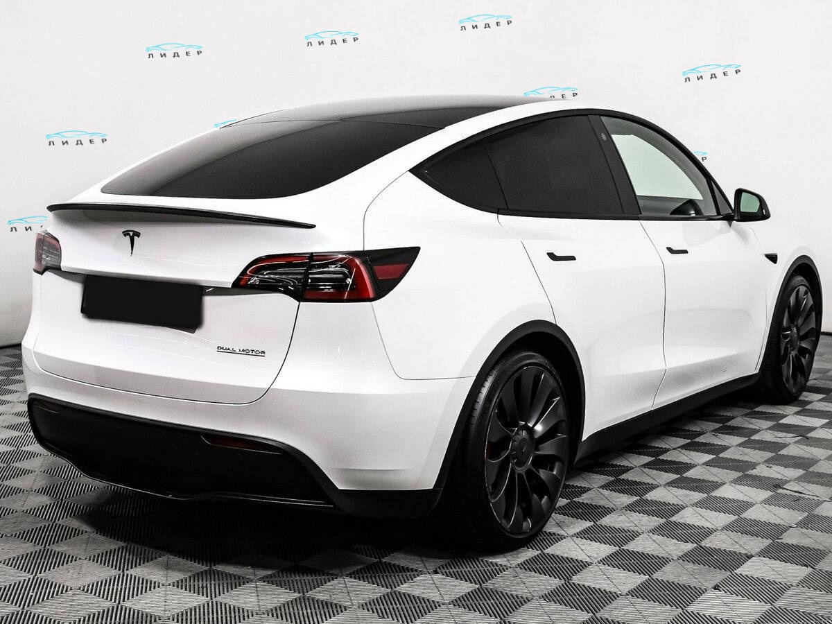 Б/У Тесла Модел У 2023 года. Фото: #4