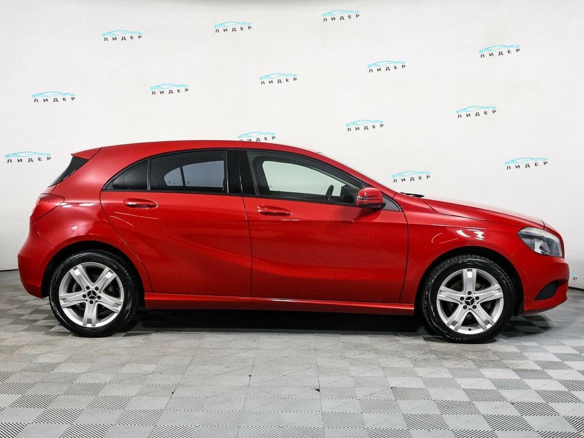 Б/У Мерседес-Бенц А-Класс 2013 года. Фото: #3