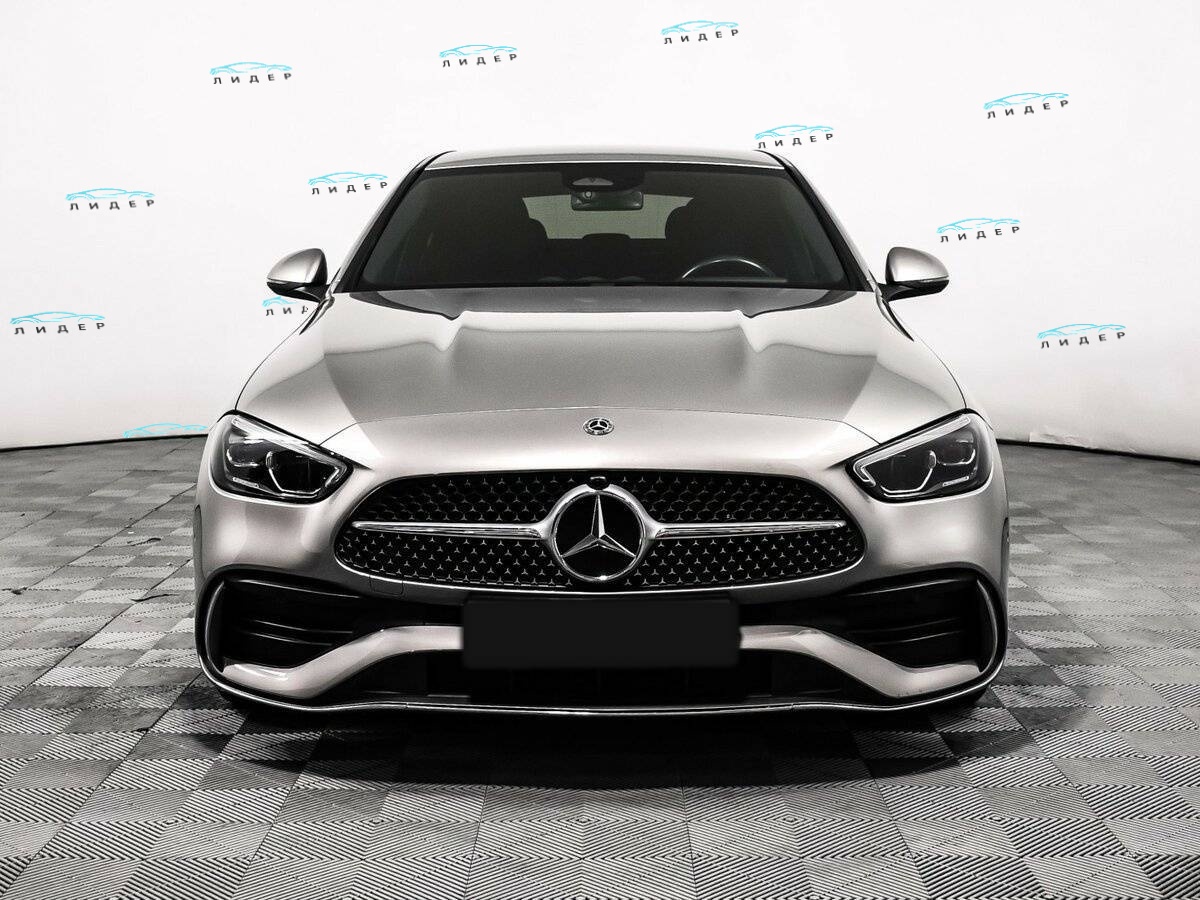 Б/У Мерседес-Бенц Ц-Класс 2021 года. Фото: #1