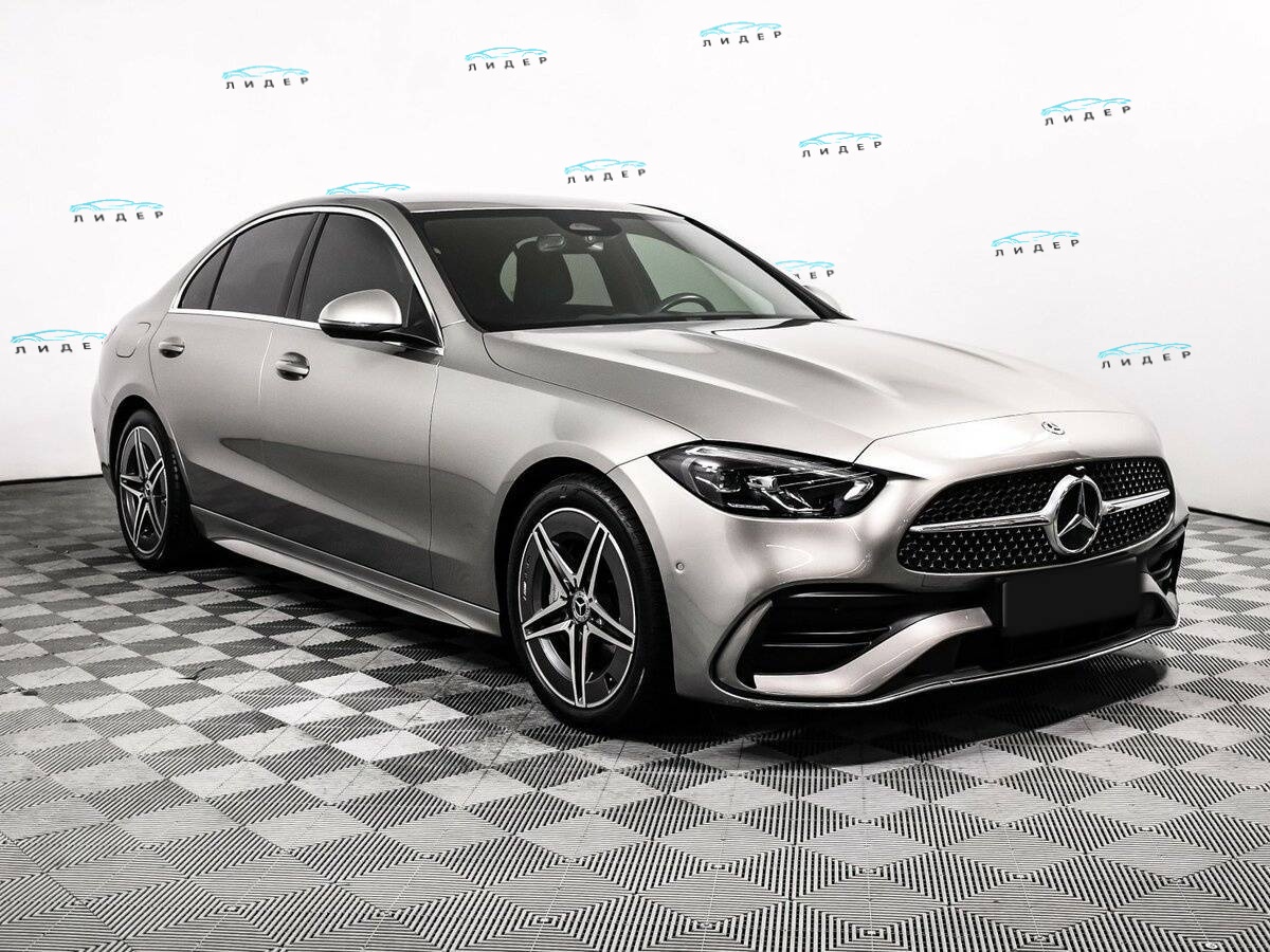 Б/У Мерседес-Бенц Ц-Класс 2021 года. Фото: #2