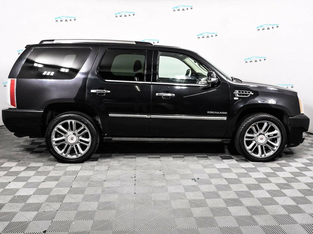 Б/У Кадиллак Эскалэйд 2013 года. Фото: #3
