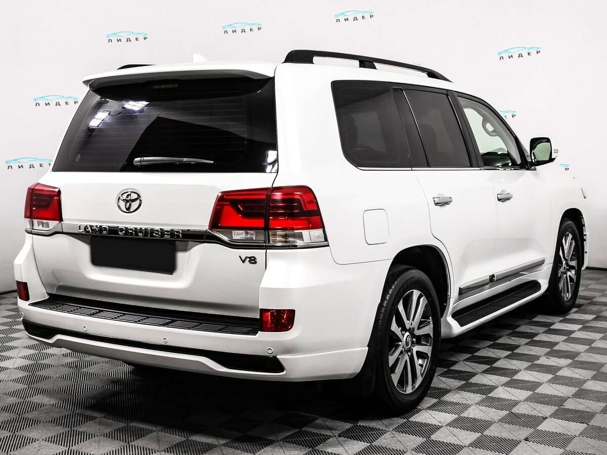 Б/У Тойота Лэнд Крузер 2016 года. Фото: #4