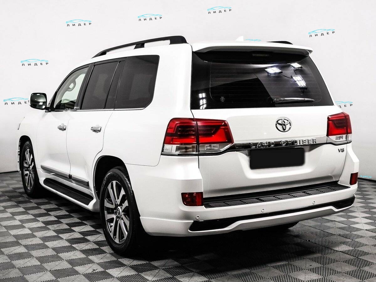 Б/У Тойота Лэнд Крузер 2016 года. Фото: #6