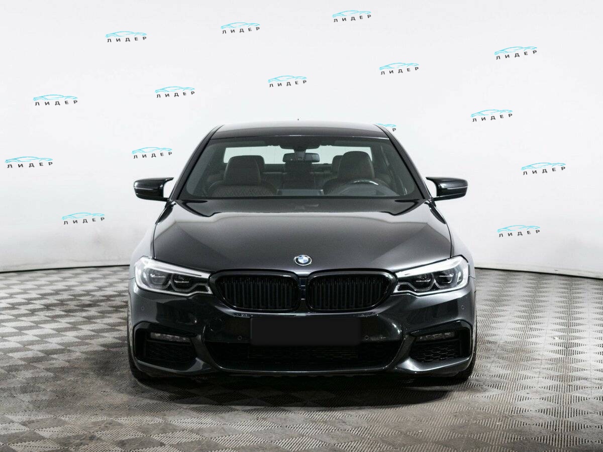 Б/У БМВ 5 серии 2018 года. Фото: #1