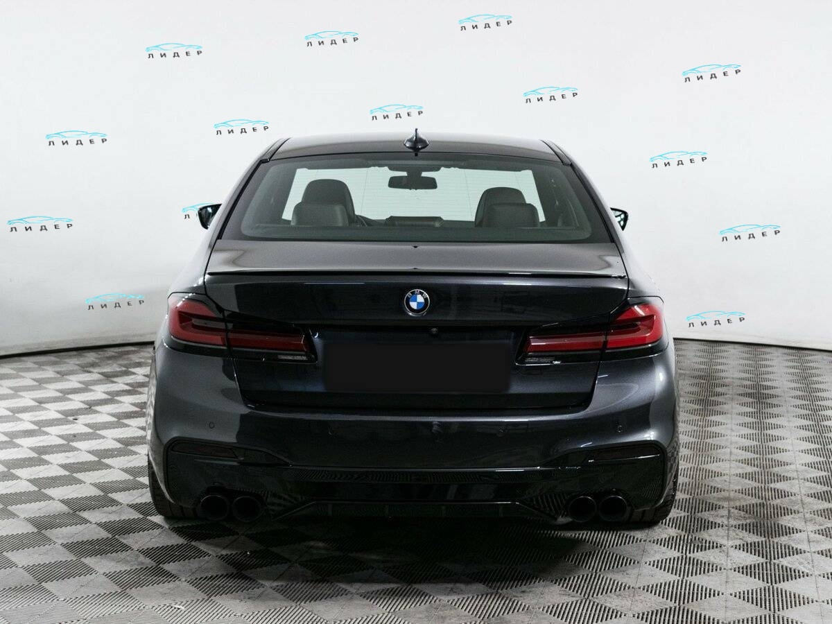Б/У БМВ 5 серии 2018 года. Фото: #4