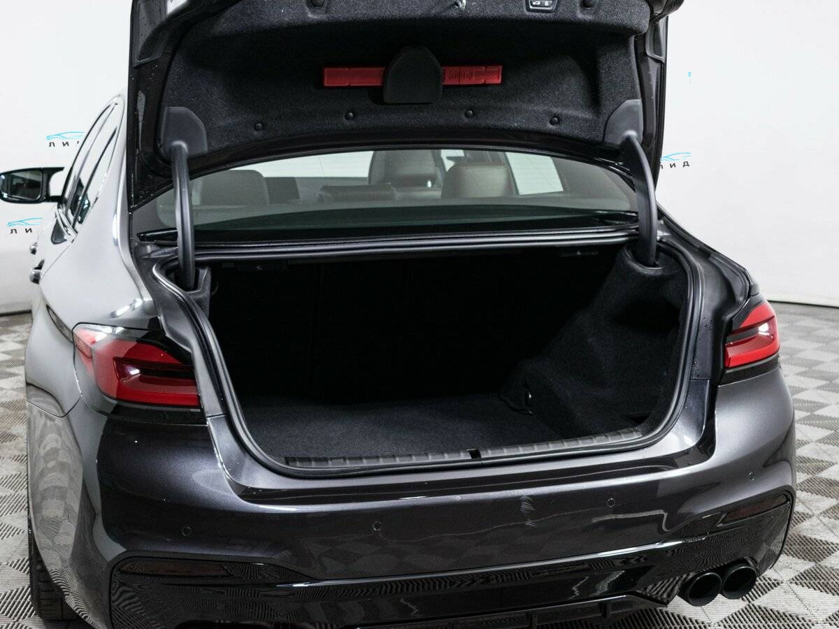 Б/У БМВ 5 серии 2018 года. Фото: #6