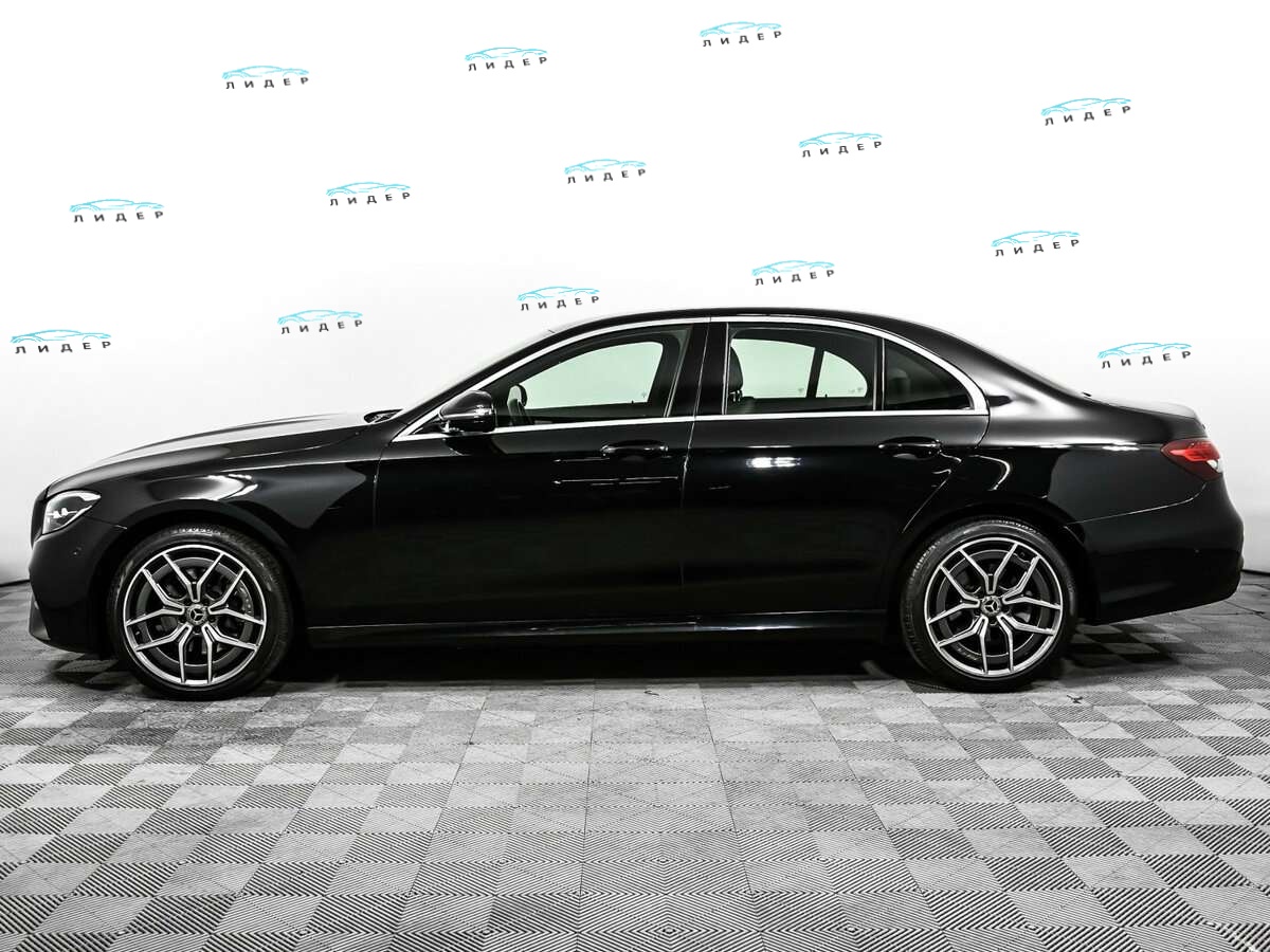 Б/У Мерседес-Бенц Е-Класс 2021 года. Фото: #7