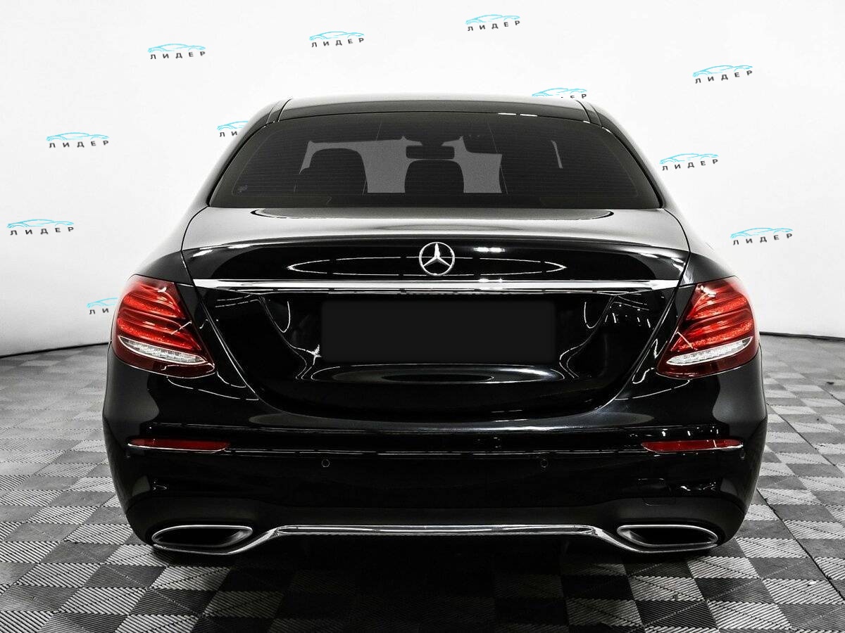 Б/У Мерседес-Бенц Е-Класс 2019 года. Фото: #5