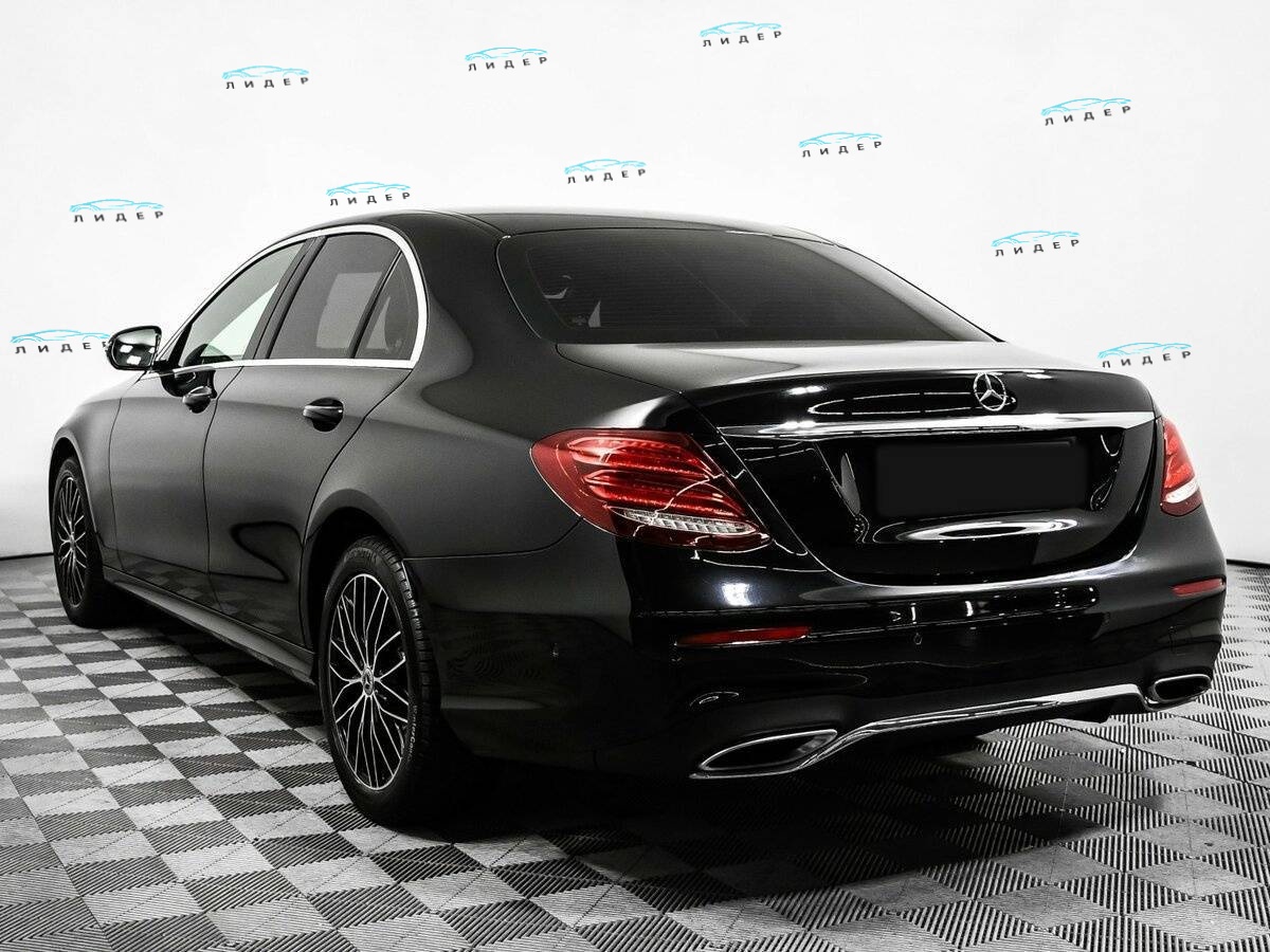 Б/У Мерседес-Бенц Е-Класс 2019 года. Фото: #6