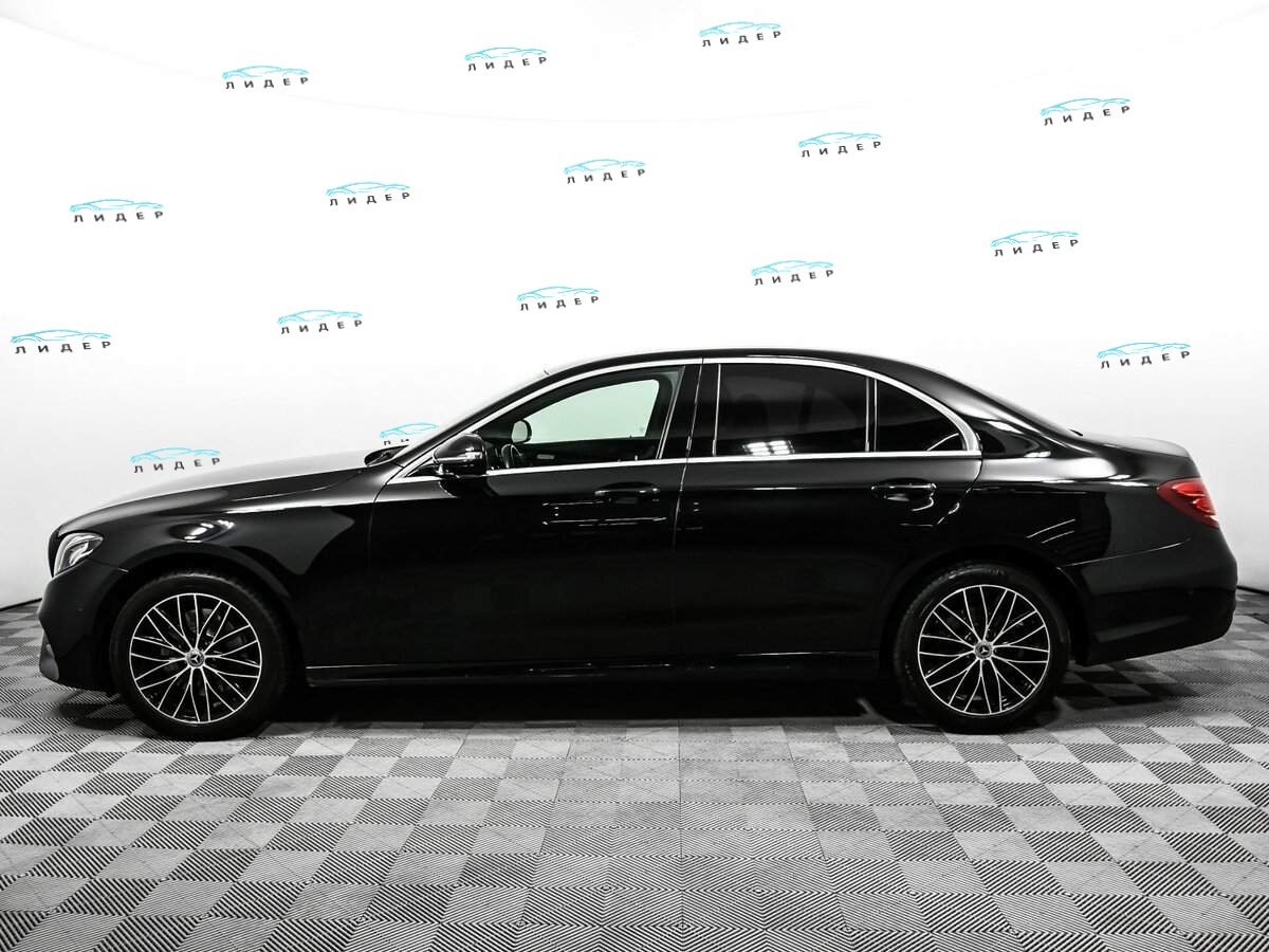 Б/У Мерседес-Бенц Е-Класс 2019 года. Фото: #7