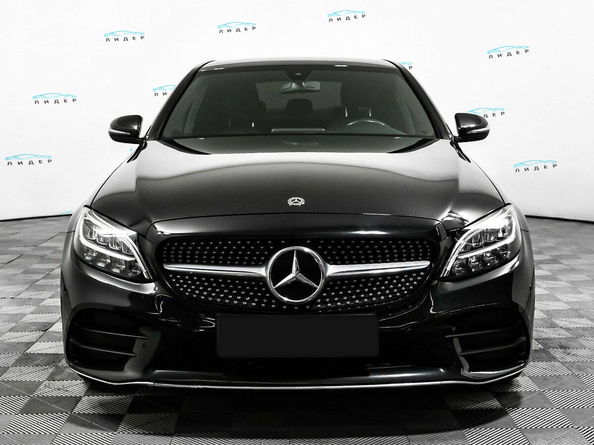 Б/У Мерседес-Бенц Ц-Класс 2019 года. Фото: #1