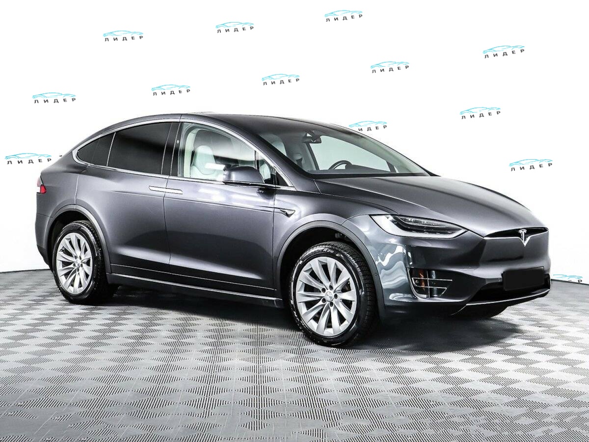 Б/У Тесла Модел Икс 2018 года. Фото: #8