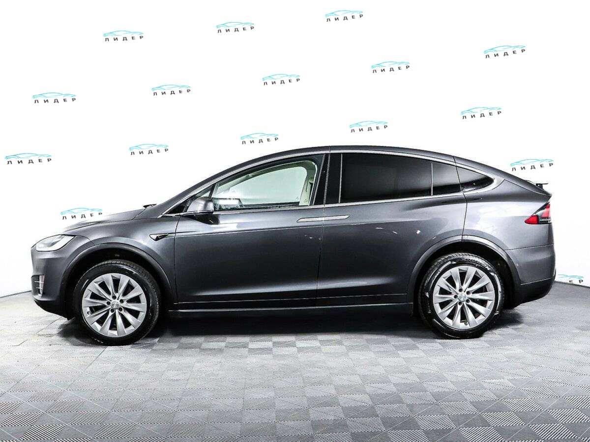 Б/У Тесла Модел Икс 2018 года. Фото: #23