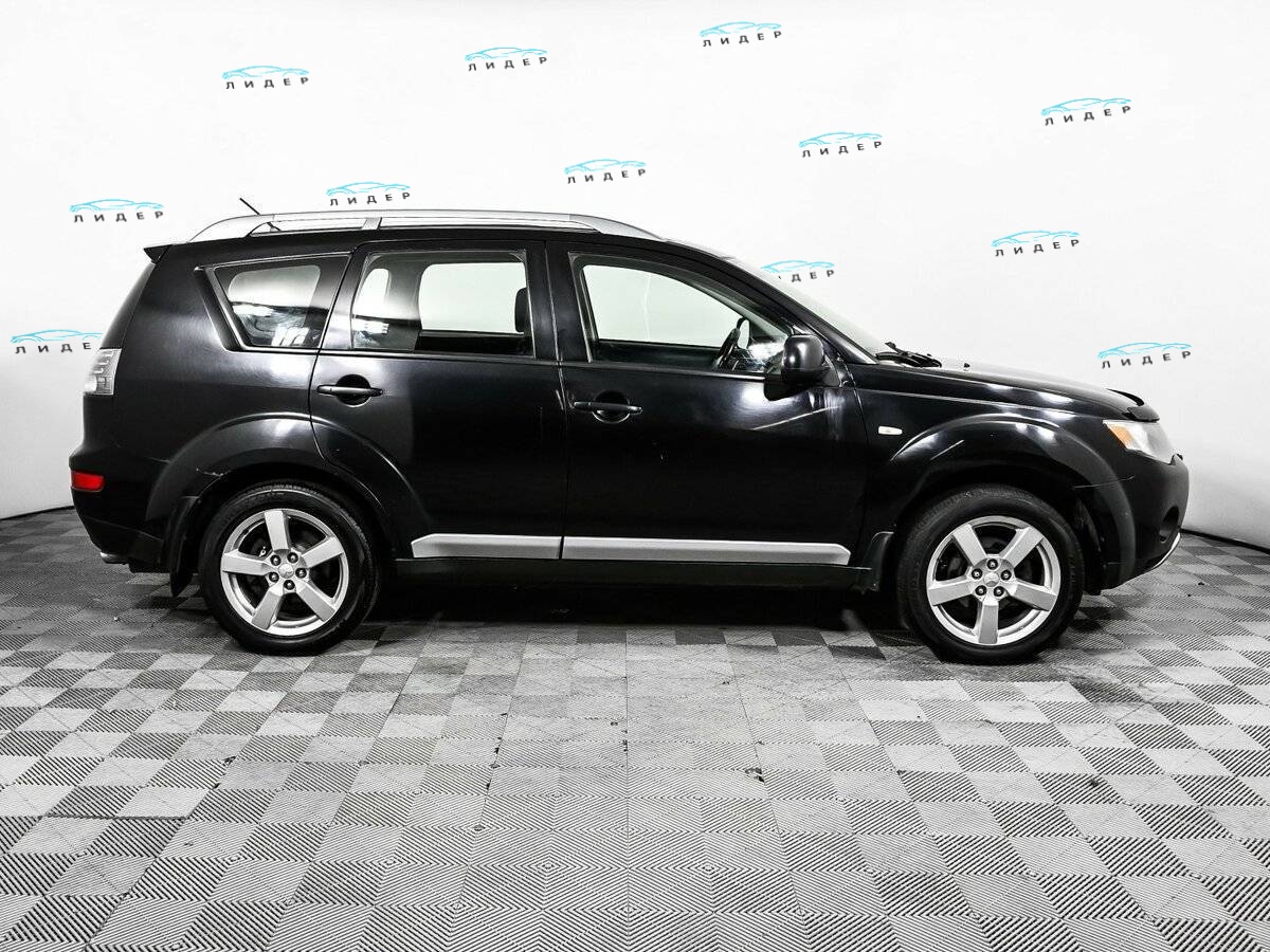 Б/У Митсубиши Оутлэндер 2008 года. Фото: #3