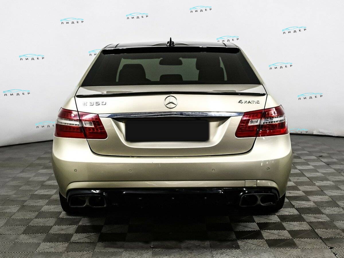 Б/У Мерседес-Бенц Е-Класс 2010 года. Фото: #5