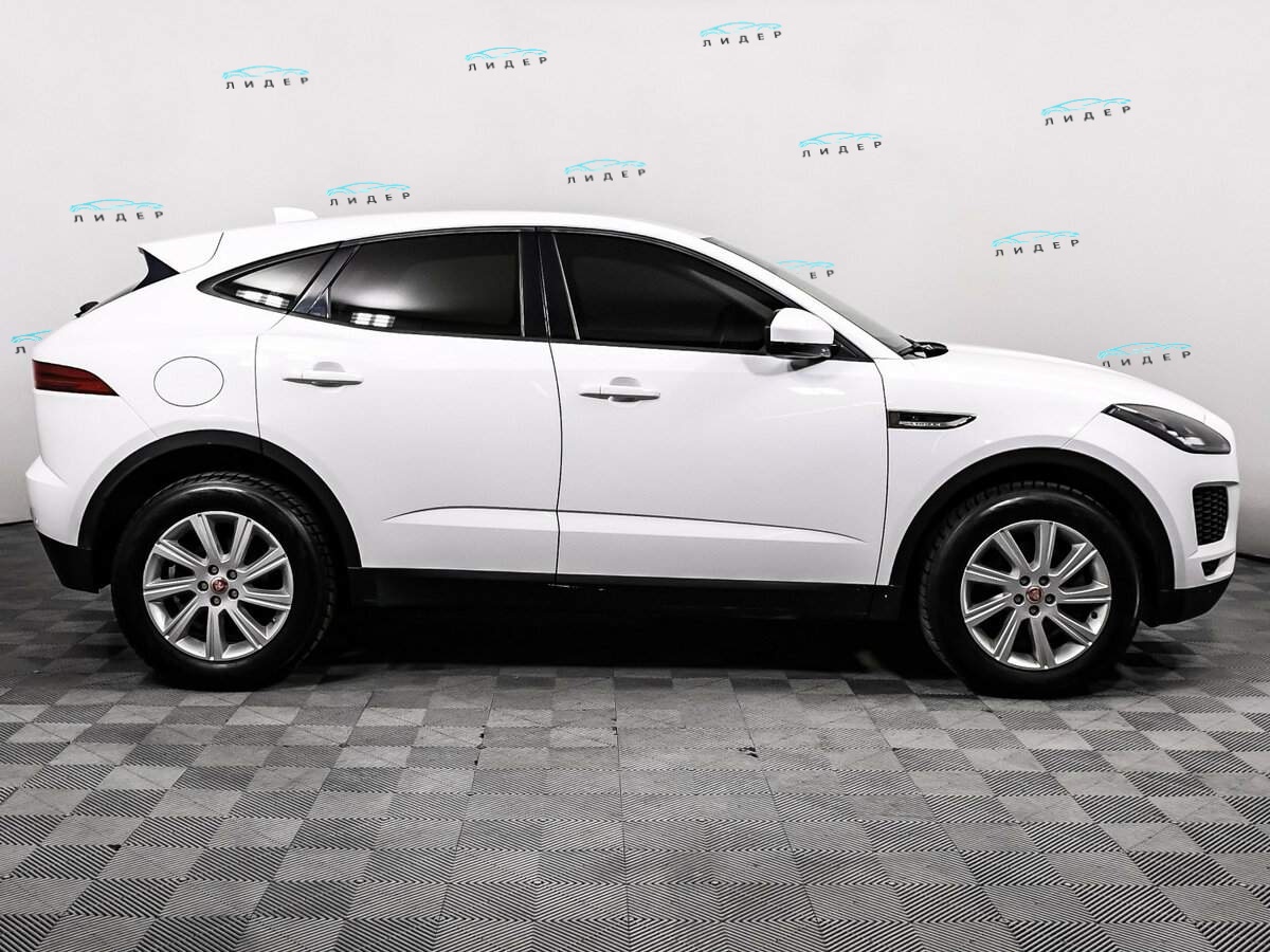 Б/У Ягуар Е-Пэйс 2018 года. Фото: #3