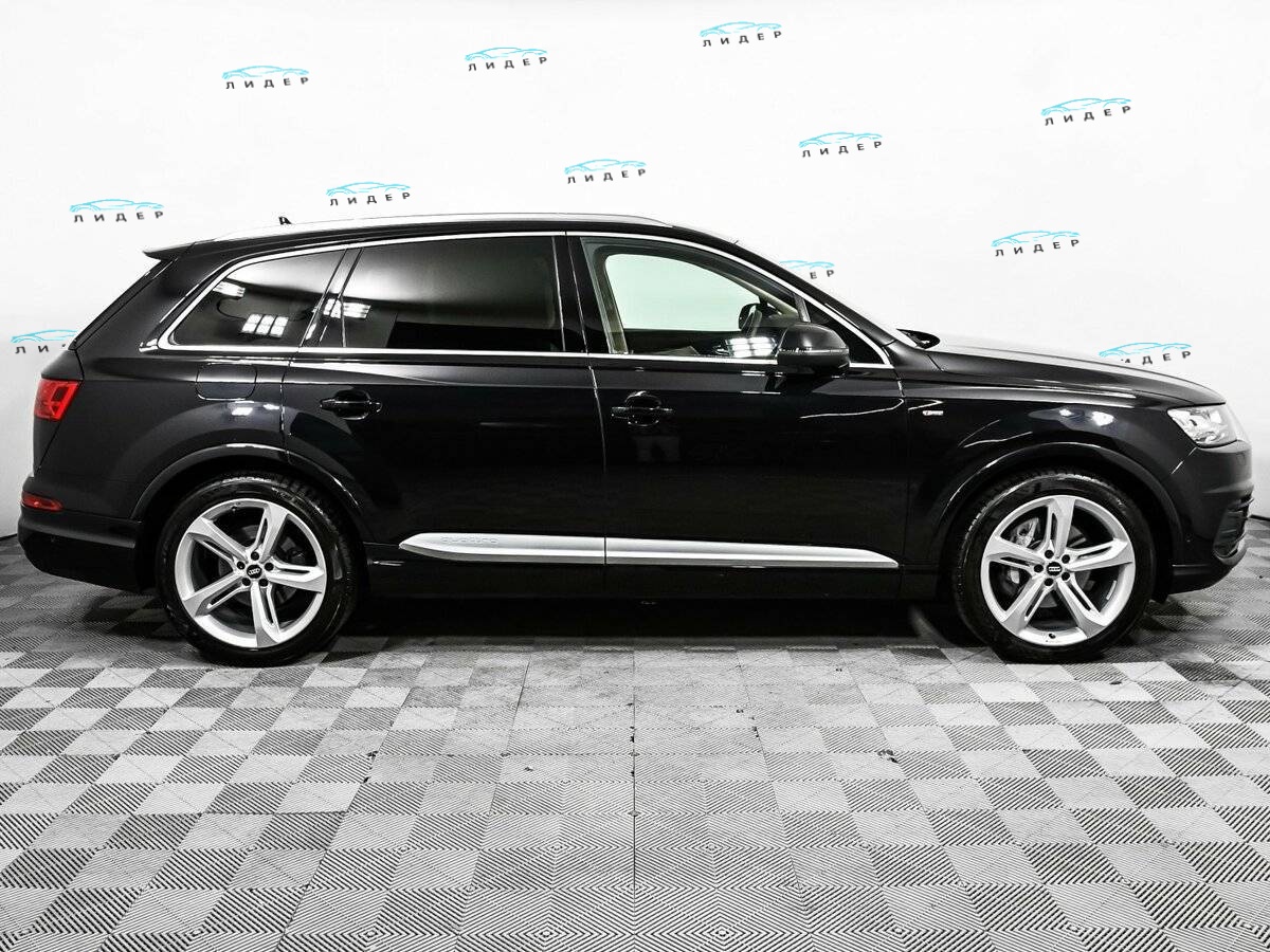 Б/У Ауди К7 2019 года. Фото: #3