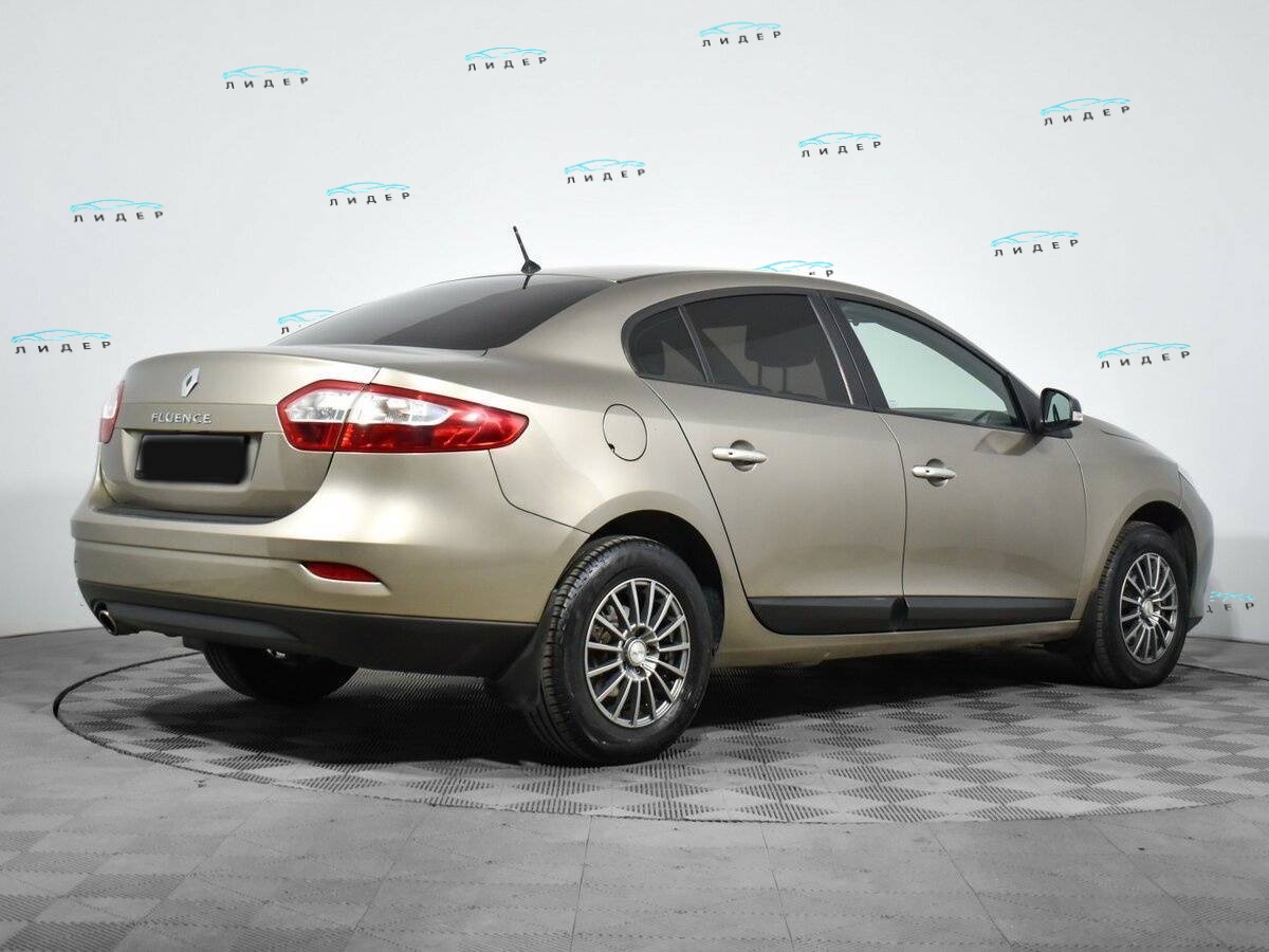 Б/У Рено Флюенс 2013 года. Фото: #3