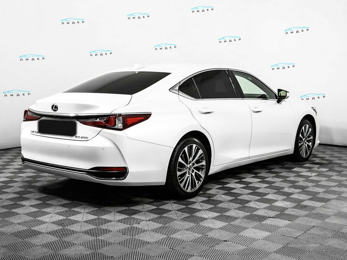 Б/У Лексус ЕС 2021 года. Фото: #4