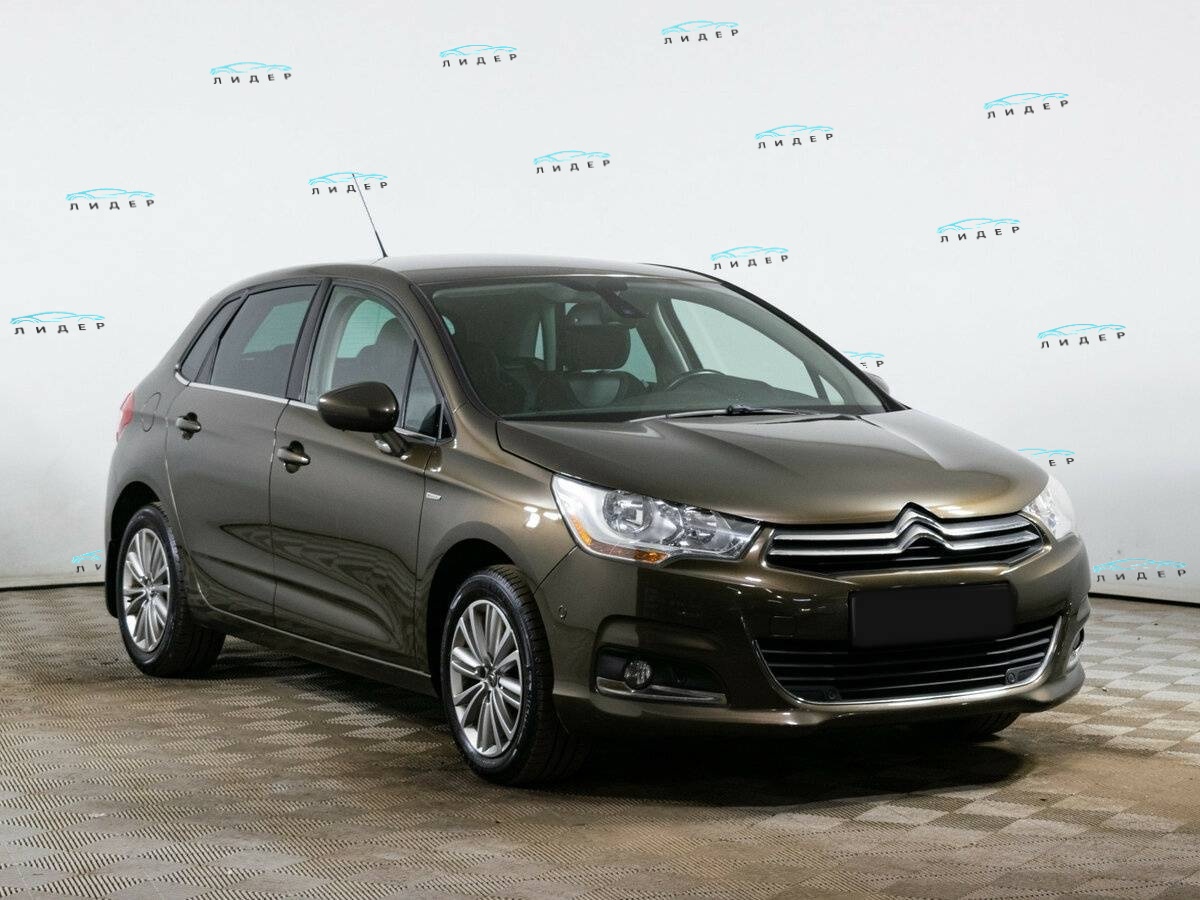 Б/У Ситроен Ц4 2013 года. Фото: #2