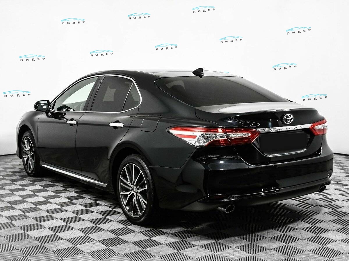 Б/У Тойота Камри 2023 года. Фото: #6