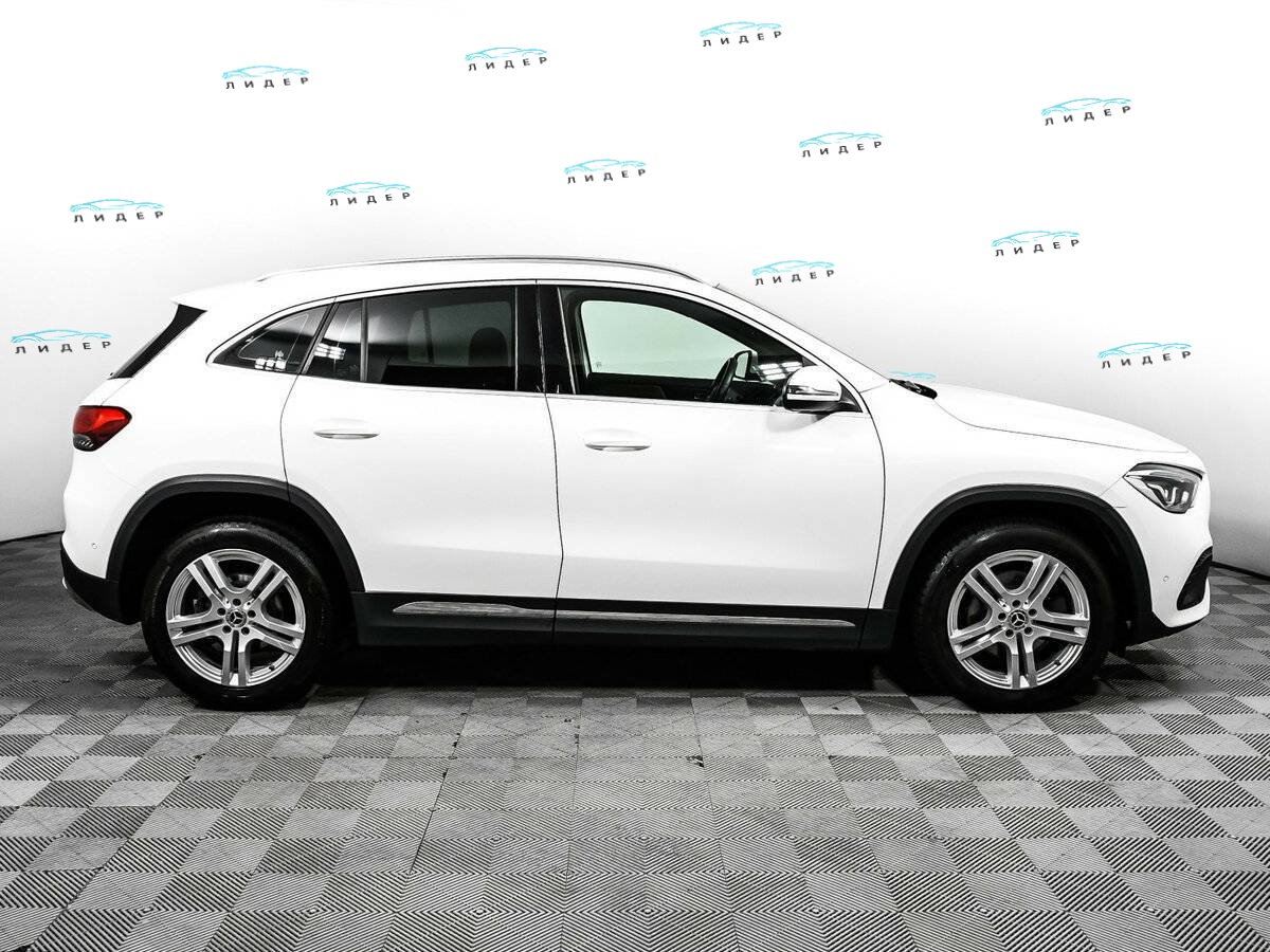 Б/У Мерседес-Бенц ГЛА 2020 года. Фото: #3