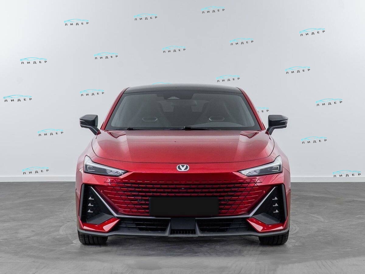 Б/У Чанган УНИ-В 2023 года. Фото: #2