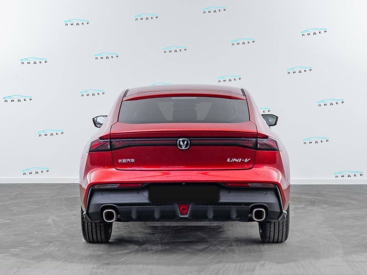 Б/У Чанган УНИ-В 2023 года. Фото: #3