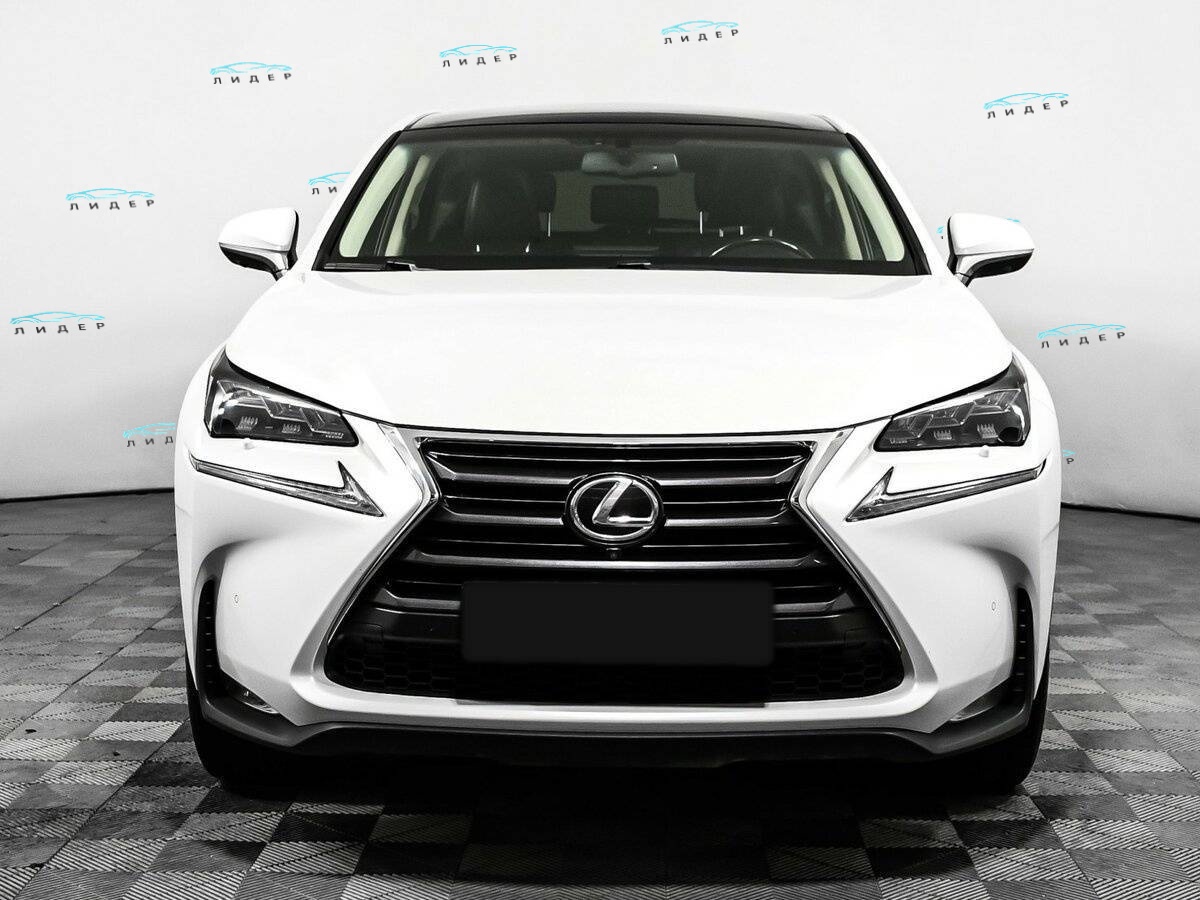 Б/У Лексус Н-Икс 2015 года. Фото: #1