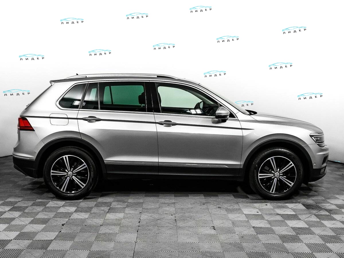 Б/У Фольксваген Тигуан 2017 года. Фото: #3