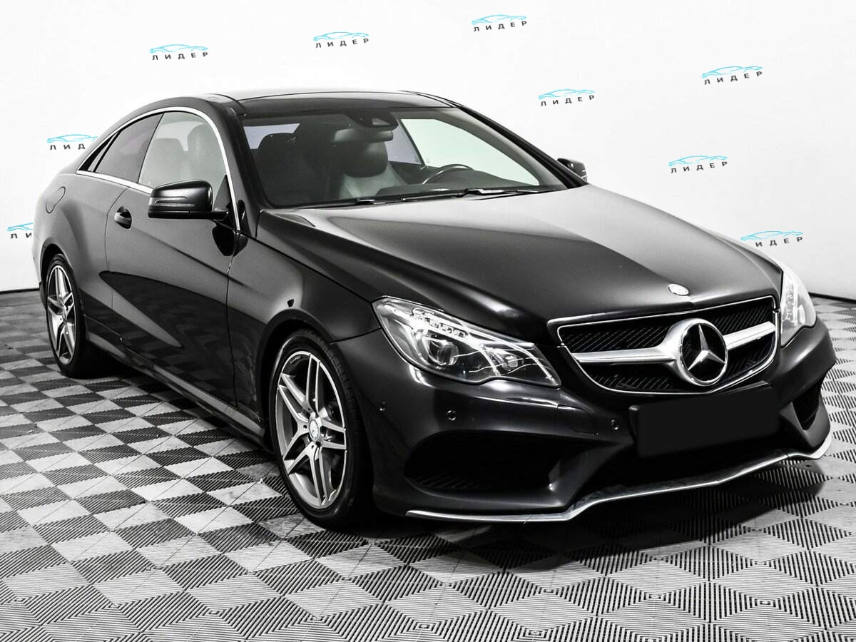 Б/У Мерседес-Бенц Е-Класс 2013 года. Фото: #2