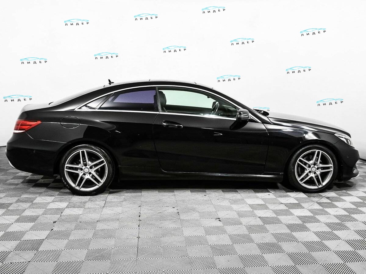 Б/У Мерседес-Бенц Е-Класс 2013 года. Фото: #3