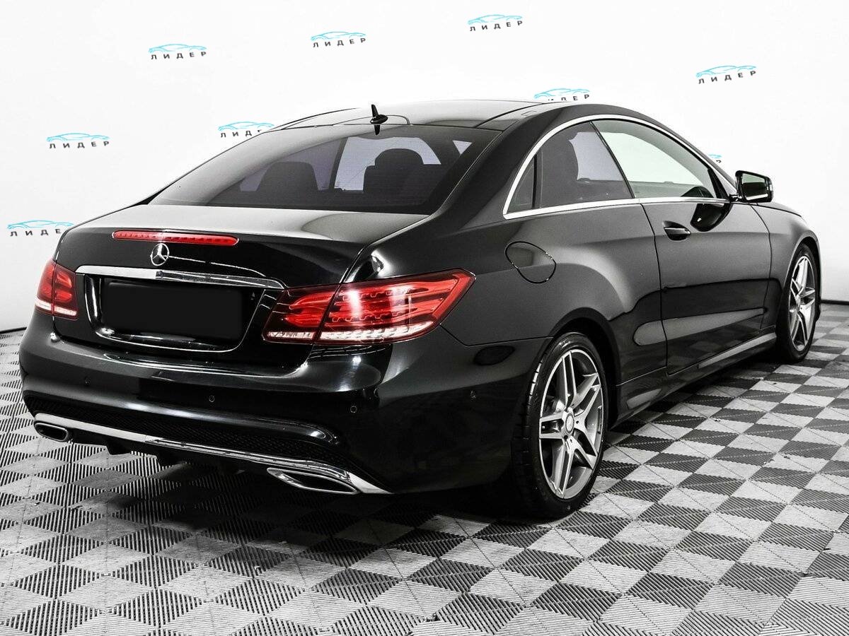 Б/У Мерседес-Бенц Е-Класс 2013 года. Фото: #4