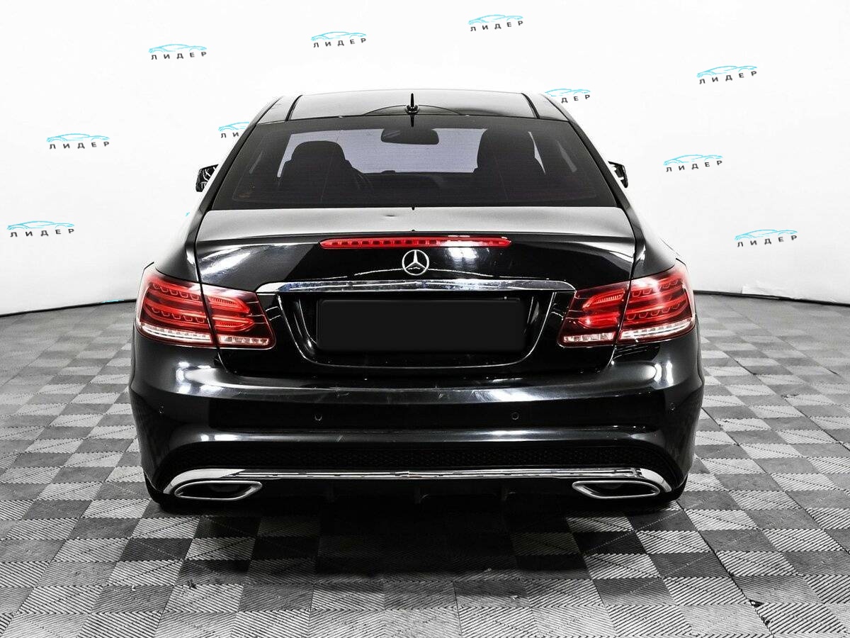 Б/У Мерседес-Бенц Е-Класс 2013 года. Фото: #5