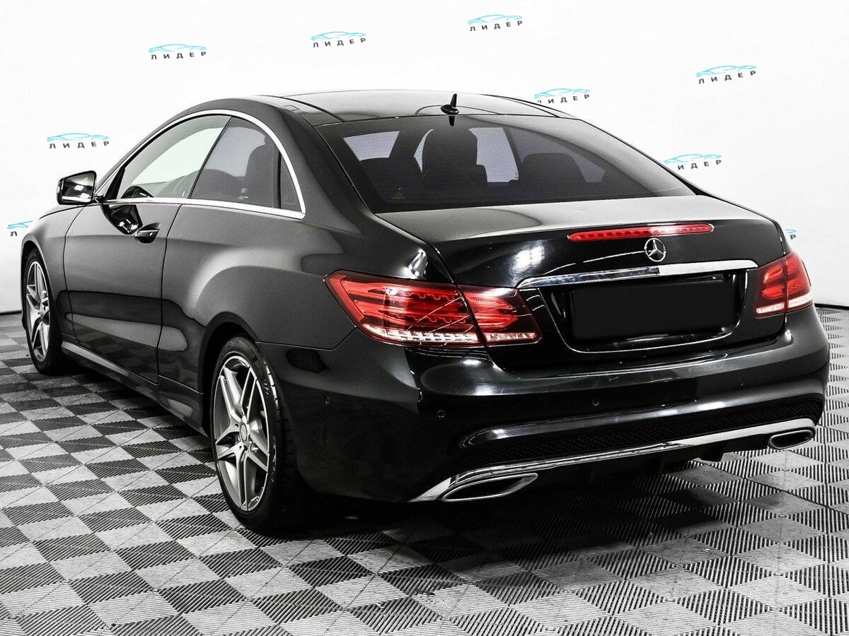 Б/У Мерседес-Бенц Е-Класс 2013 года. Фото: #6