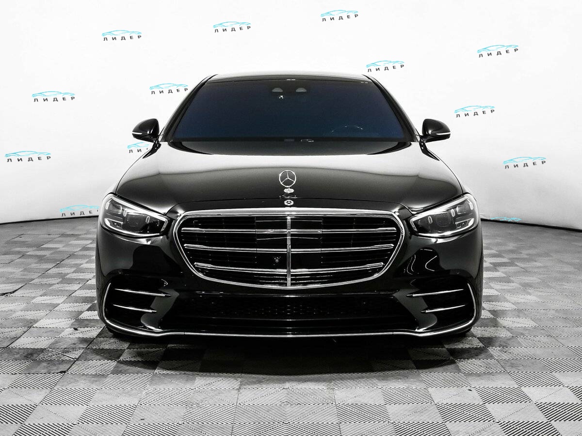 Б/У Мерседес-Бенц С-Класс 2021 года. Фото: #1