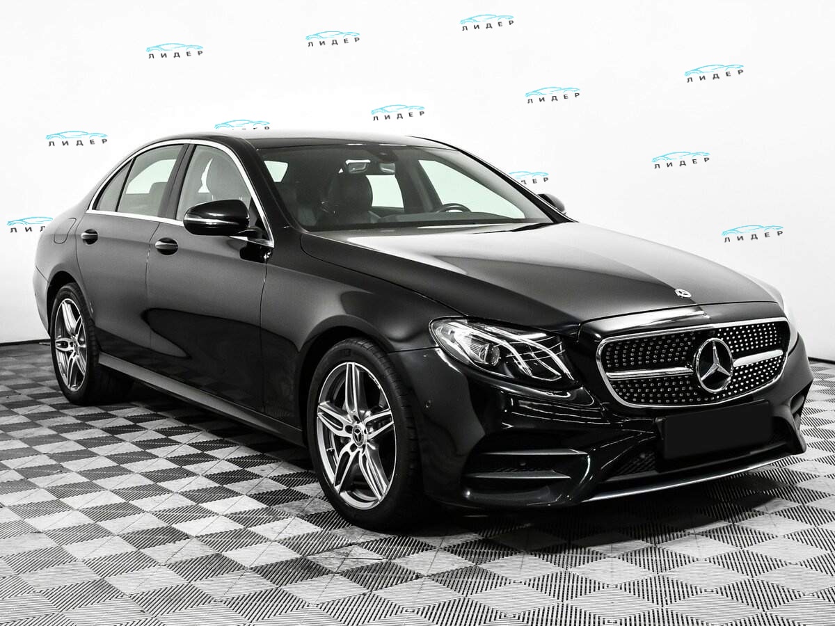Б/У Мерседес-Бенц Е-Класс 2019 года. Фото: #2
