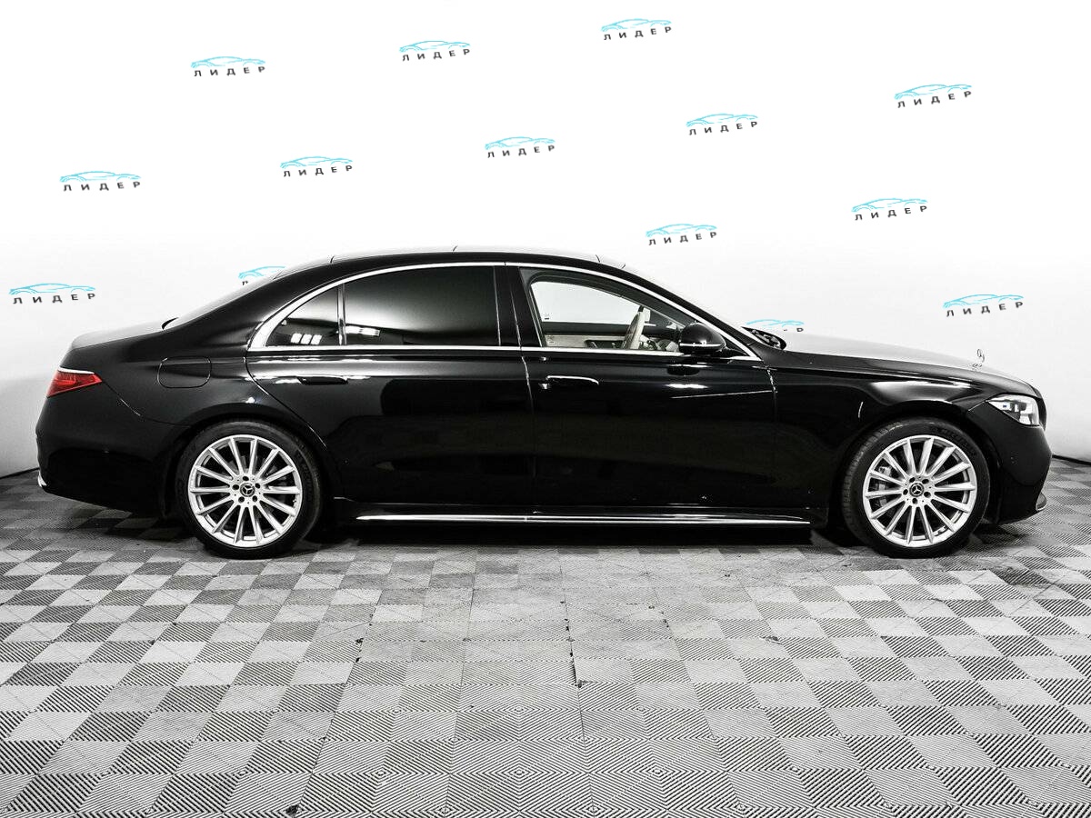 Б/У Мерседес-Бенц С-Класс 2020 года. Фото: #3