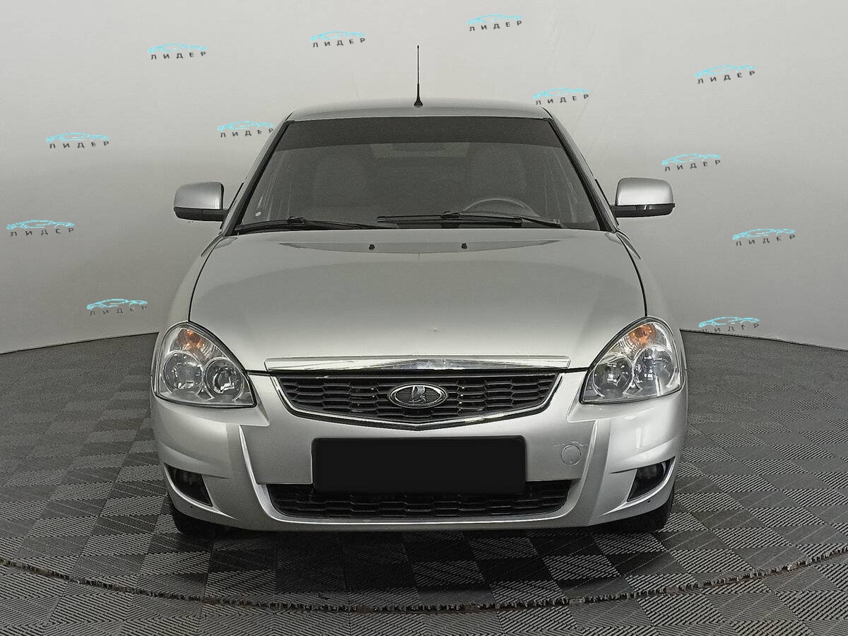 Б/У Лада (ВАЗ) Приора 2011 года. Фото: #1