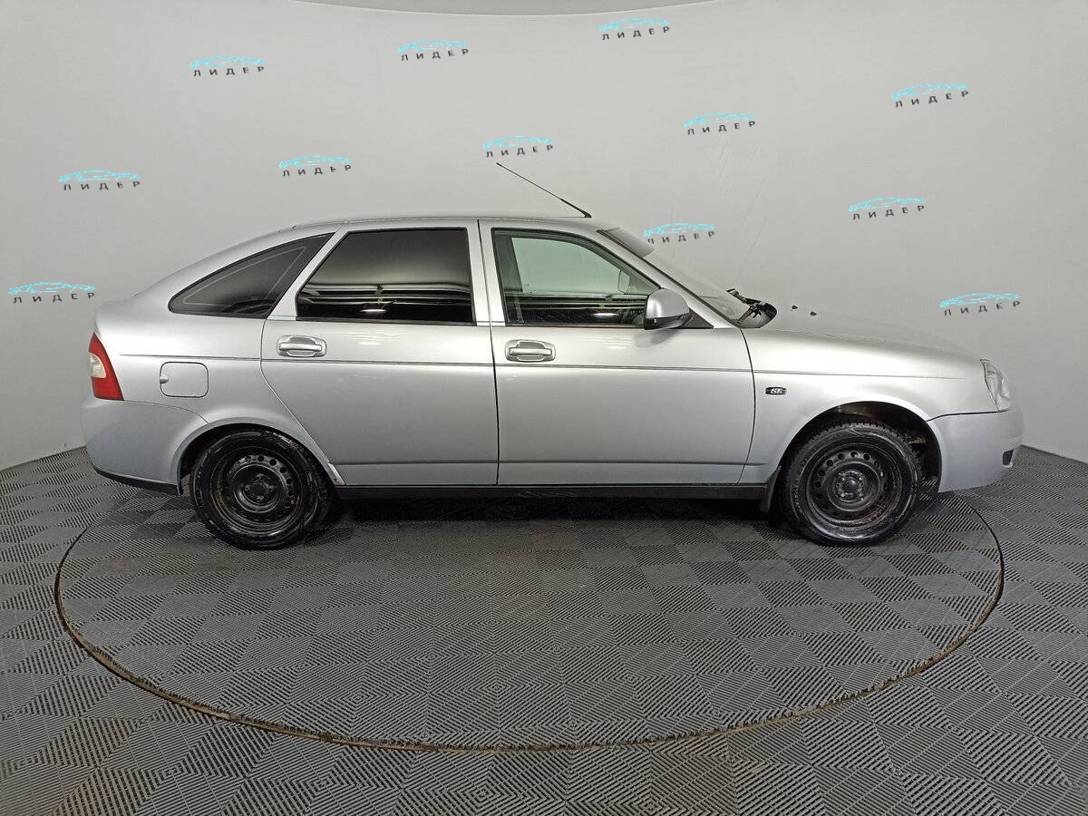 Б/У Лада (ВАЗ) Приора 2011 года. Фото: #3